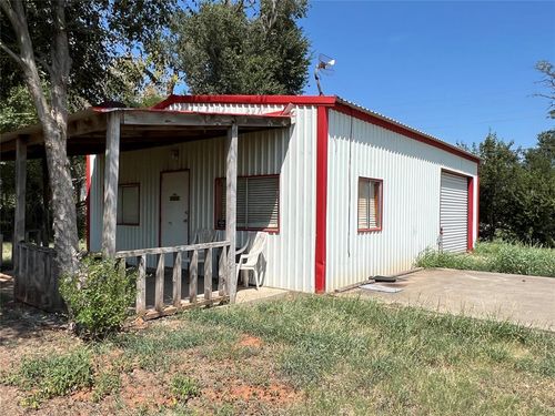 219 E Main St, Binger, OK, 73009 | Card Image