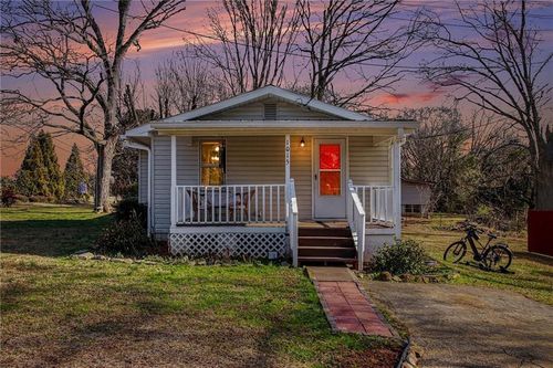 1015 Jefferson Hwy, winder, GA, 30680-3026 | Card Image