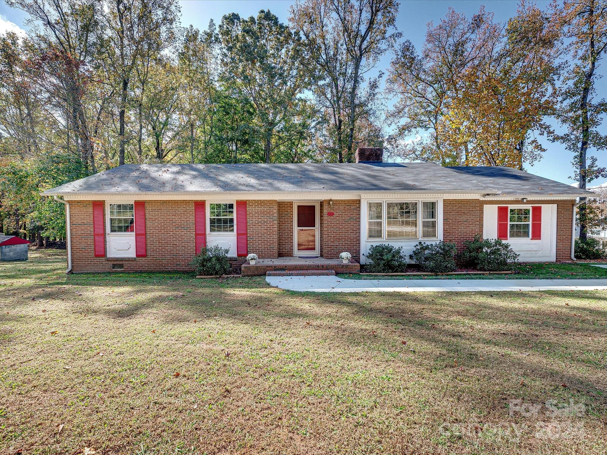 Bobby Lee Ln, Mooresville, NC 28115