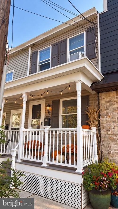 9 West Burlington Street, BORDENTOWN, NJ, 08505 | Card Image