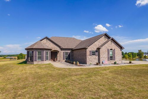 228 Polo Dr, Dyersburg, TN, 38024-2729 | Card Image