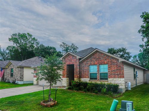 332 Pecos Dr, Huntsville, TX, 77340-2403 | Card Image