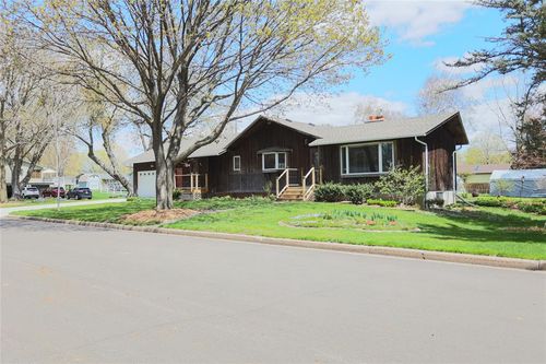 804 Valley View Dr, RIVER FALLS, WI, 54022-2724 | Card Image