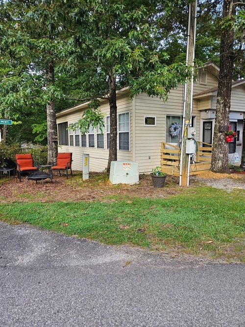 41 Cindy Pkwy, Cleveland, GA, 30528-1731 | Card Image