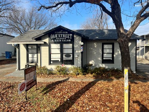 505 N Oak St, Roanoke, TX, 76262-6104 | Card Image