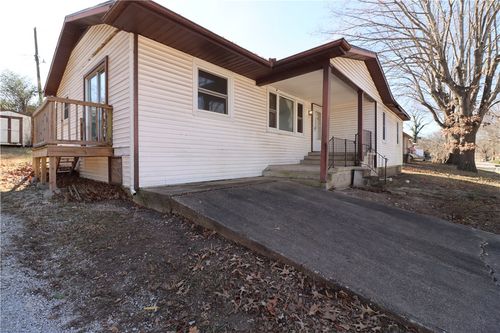 704 Beverly Dr, Harrison, AR, 72601-6014 | Card Image