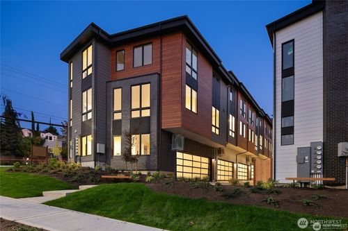 e-117 6th St, Kirkland, WA, 98033-7251 | Card Image