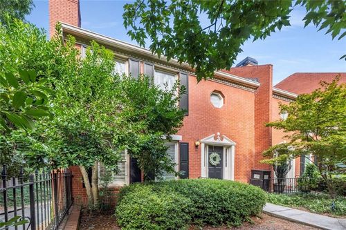 801 Defoors Mill Cir Nw, Atlanta, GA, 30318-2392 | Card Image
