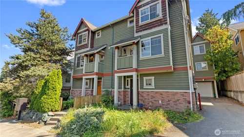 b-743 N 94th St, Seattle, WA, 98103-3107 | Card Image