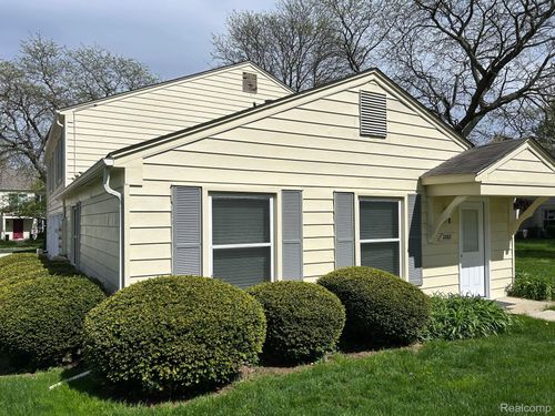 apt35-a-l-2867 S Glenwood Court S, Orion Charter Township, MI, 48360 | Card Image