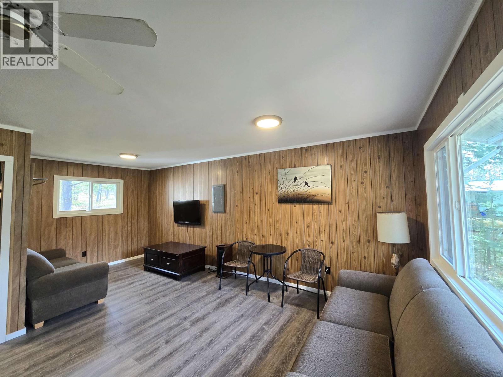 Residential in 100 Mile House 5