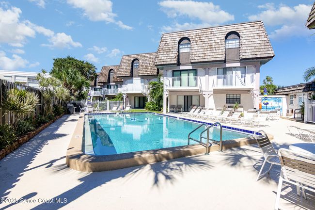 Community Swiming Pool, Barbeque, & Shuffle Board Court | Image 12