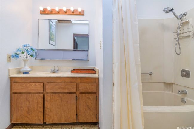 APT-84 - 92-1044 Kanehoa Loop, Condo with 3 bedrooms, 2 bathrooms and 2 parking in Kapolei HI | Image 16