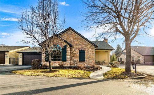 2986 N Cloverdale Rd, Boise, ID, 83713-4914 | Card Image