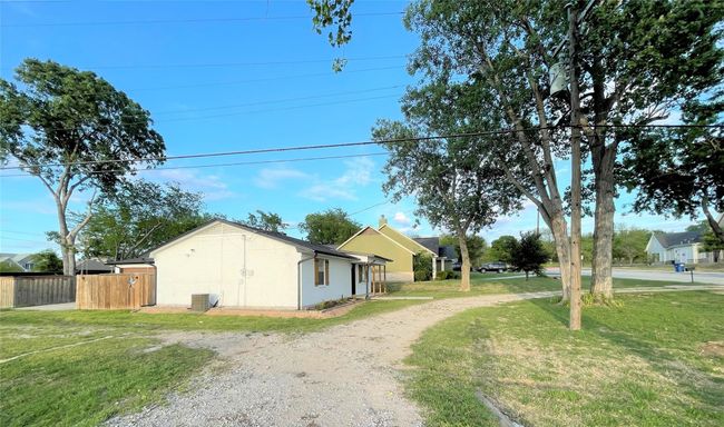View of side of home | Image 4