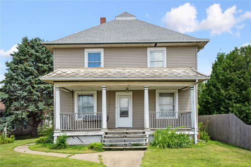 614 Main St, Lowden, IA, 52255-9636 | Card Image