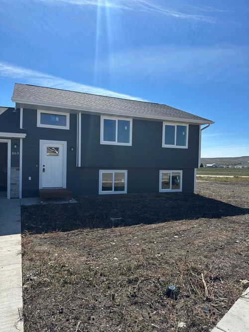 865 Bushnell Ct, Box Elder, SD, 57719-8042 | Card Image