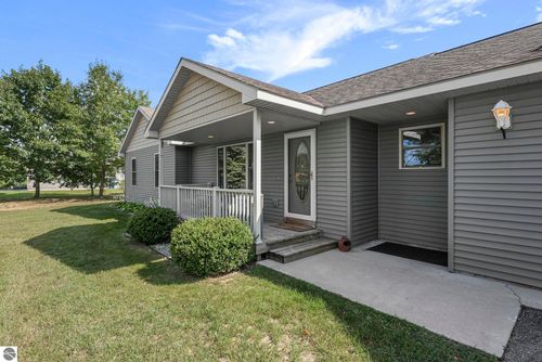 6279 Jeffrey Pl, Grawn, MI, 49637-8500 | Card Image