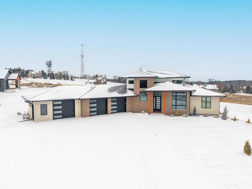 W8251 Hackberry Hills Road, ELLINGTON, WI, 54944 | Card Image