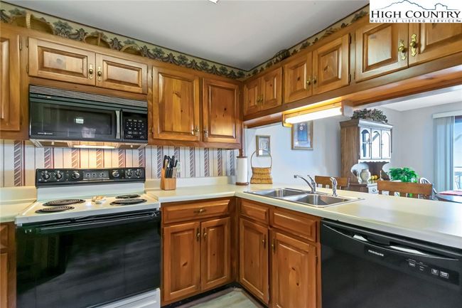 200-F - 170 Crestview Ln, Condo with 1 bedrooms, 1 bathrooms and null parking in Sugar Mountain NC | Image 18