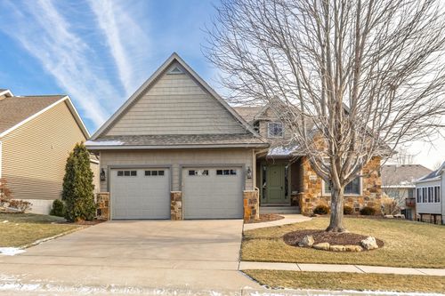 4211 W Kingston Cir, Bettendorf, IA, 52722-5503 | Card Image