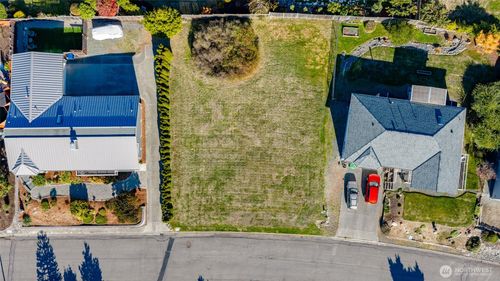 5202 Doon Way, Anacortes, WA, 98221-2912 | Card Image