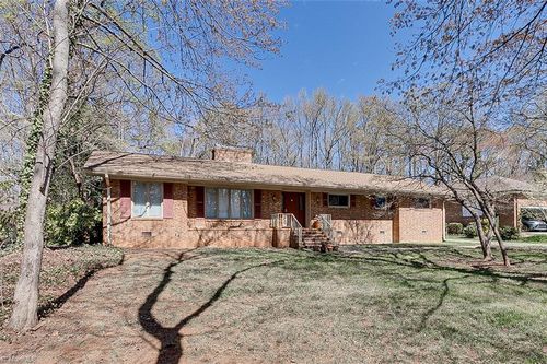 215 Pineburr Rd, Greensboro, NC, 27455-2711 | Card Image