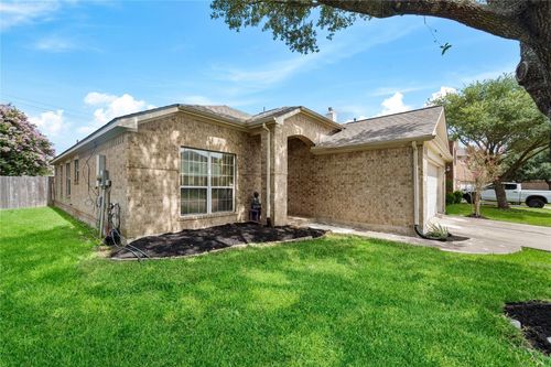 3511 Cypress Village Dr, Pearland, TX, 77584-1346 | Card Image