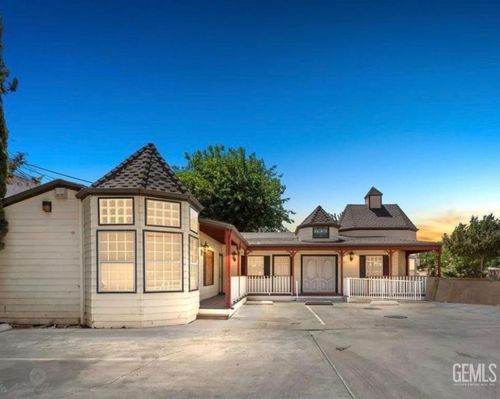 3861 Stockdale Hwy, Bakersfield, CA, 93309-2187 | Card Image