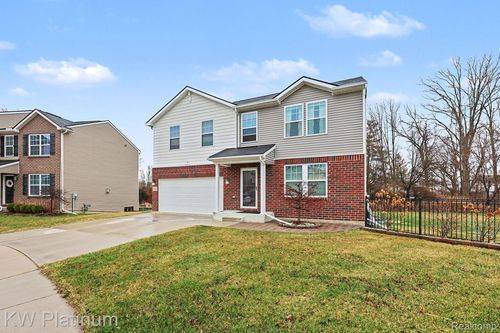 58612 Virginia Cir, New Haven, MI, 48048-3405 | Card Image