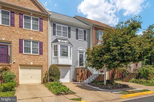 5521 Sully Lake Dr, CENTREVILLE, VA, 20120-2918 | Card Image