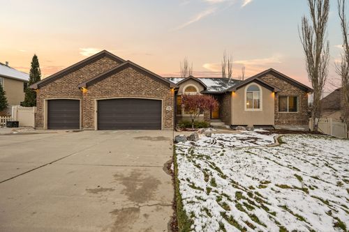 632 S 1400 E, Tooele, UT, 84074-4135 | Card Image