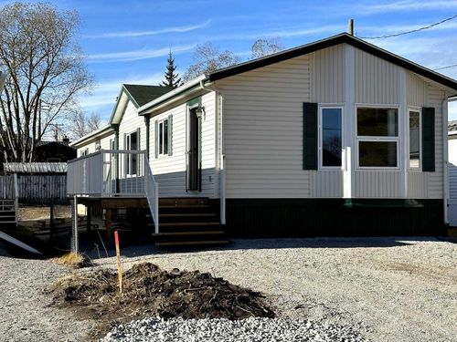 2026 136 St, Blairmore, AB, T0K0E0 | Card Image