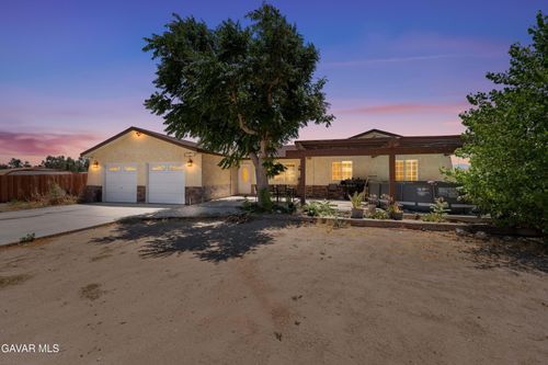 11138 E Avenue R2, Littlerock, CA, 93543-1408 | Card Image