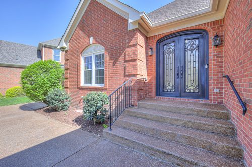 109 Polk Place Dr, Franklin, TN, 37064-5736 | Card Image