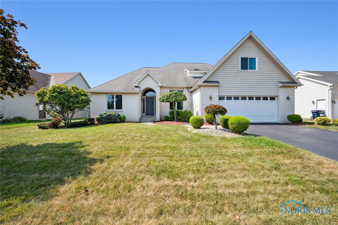 Bear Creek Dr, Sylvania, OH 43560