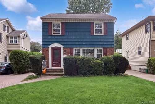 9 Monroe St, Garden City, NY, 11530-4016 | Card Image