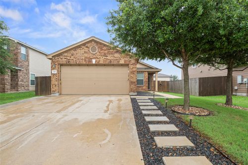 715 Estes Park, Taylor, TX, 76574-3822 | Card Image