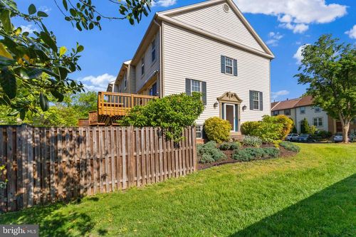 2701 Woodwalk Ct, ALEXANDRIA, VA, 22306-3157 | Card Image