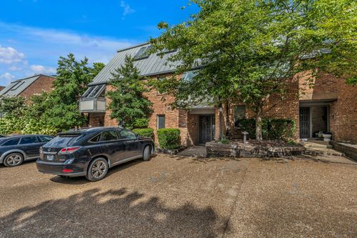 118 Hampton Pl, Nashville, TN, 37215-1537 | Card Image