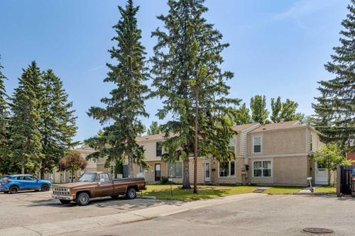 55-2319 56 St Ne, Calgary, AB, T1Y2M2 | Card Image