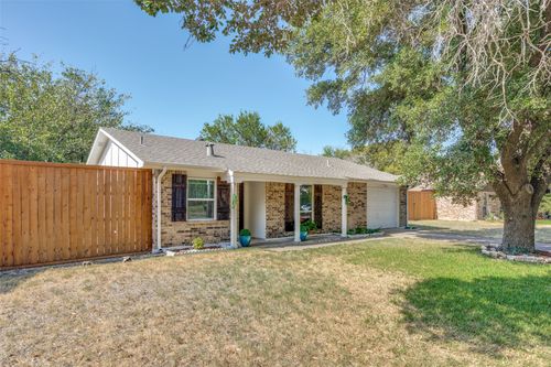 1300 Pioneer Ln, Plano, TX, 75023-7310 | Card Image
