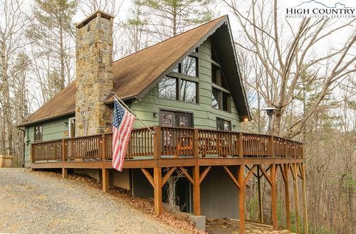 994 Laurel Cir, Deep Gap, NC, 28618-9672 | Card Image