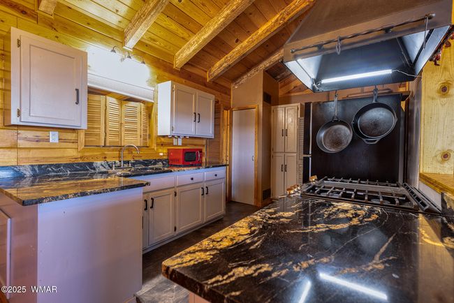 Kitchen | Image 21