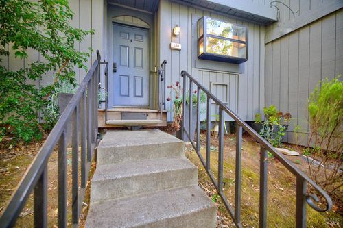 188 Escallonia Dr, Novato, CA, 94945-1811 | Card Image