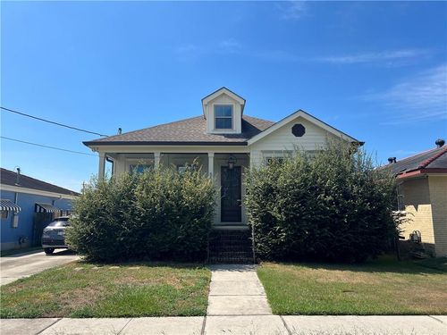 5530 Cameron Blvd, New Orleans, LA, 70122-4132 | Card Image
