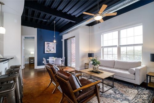apt-203-2338 Yadkin Ave, Charlotte, NC, 28205-1887 | Card Image