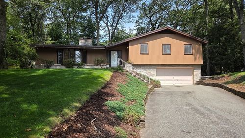 59 Johnson Rd, Winchester, MA, 01890-2235 | Card Image