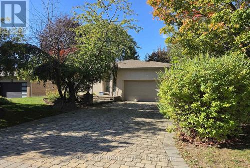 36 Wildrose Crescent E, Markham (Bayview Glen), ON, L3T1N5 | Card Image