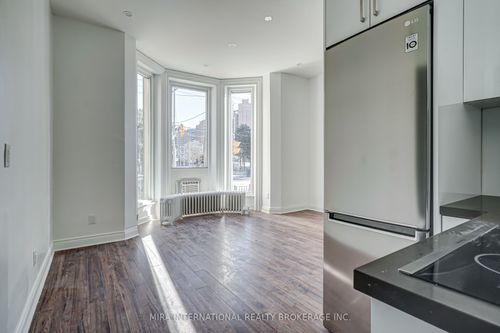 101-180 Sherbourne St, Toronto, ON, M5A2R7 | Card Image